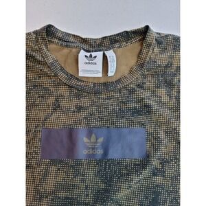Adidas T-Shirt Mens XL‎ Short Sleeve Tan/Black Geometric
